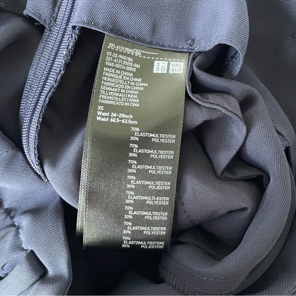 Uniqlo Women Drape Shorts - Navy Blue - Picture 8 of 11